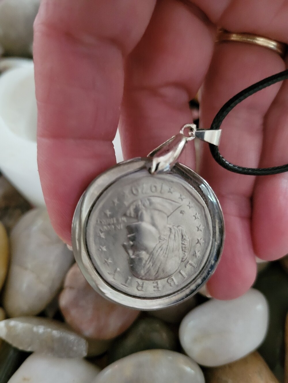 1979 US Susan B. Anthony Coin Pendant - Handcrafted Vintage Coin Resin Necklace - Picture 12 of 13